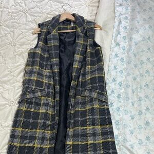 Dolce Cabo Black and Yellow Plaid Sleeveless Vest